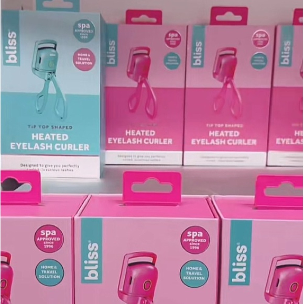 Bliss Heated Eyelash Curler in Pink and Blue